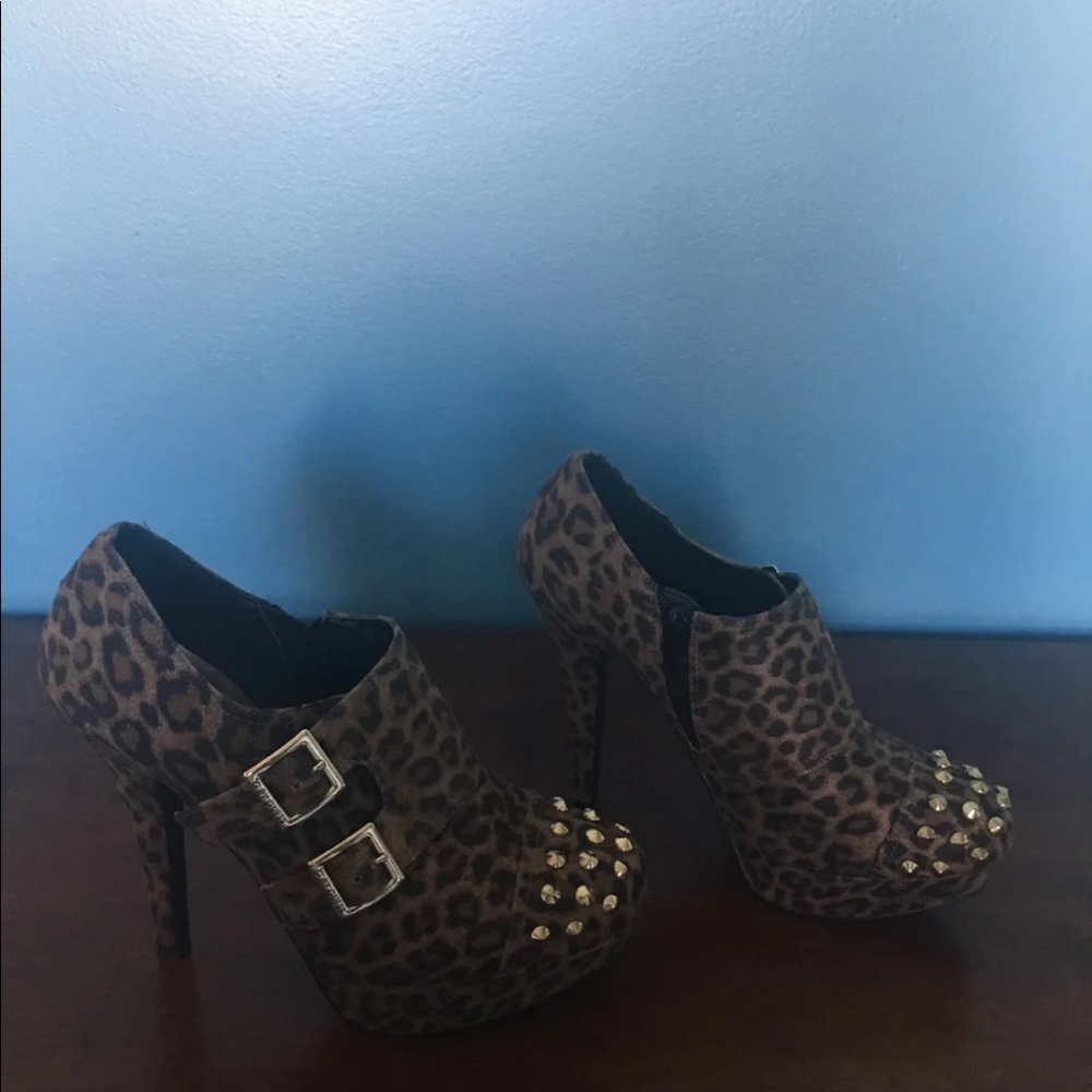 Guess leopard gold stud booties